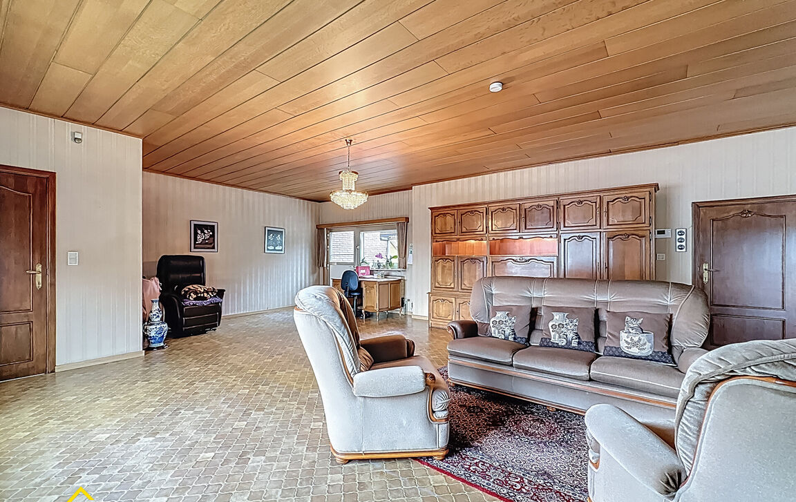 Gebouw voor gemengd gebruik te koop in Gijzegem