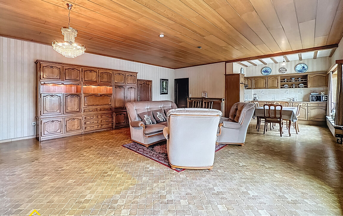 Gebouw voor gemengd gebruik te koop in Gijzegem