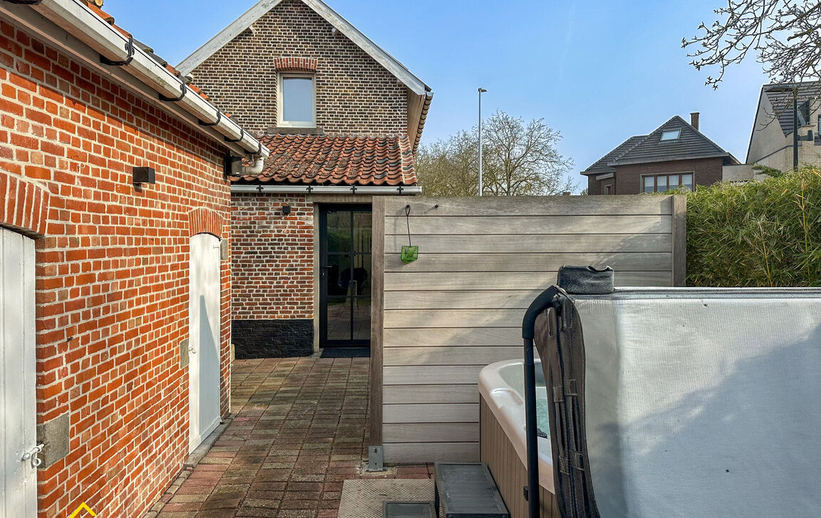 Gebouw voor gemengd gebruik te koop in Hofstade