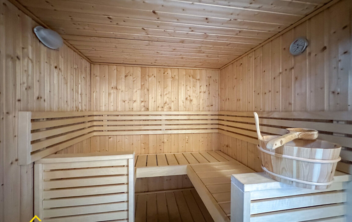 Gebouw voor gemengd gebruik te koop in Hofstade
