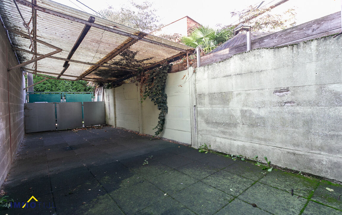 Gebouw voor gemengd gebruik te koop in Lebbeke