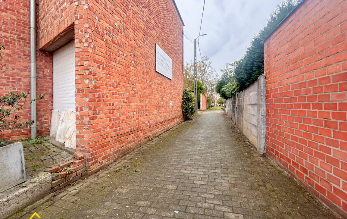 Gebouw voor gemengd gebruik te koop in Lebbeke