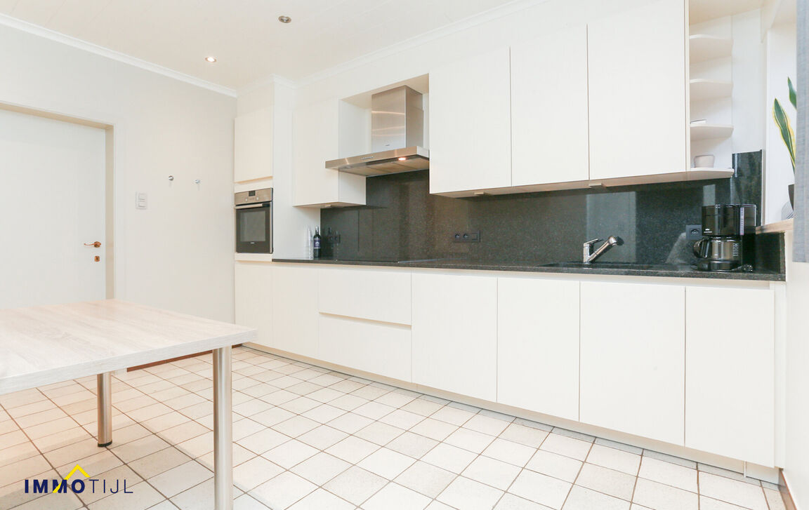 Gebouw voor gemengd gebruik te koop in Lebbeke