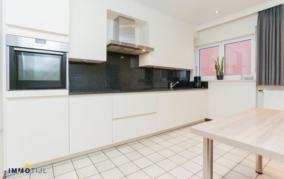 Gebouw voor gemengd gebruik te koop in Lebbeke