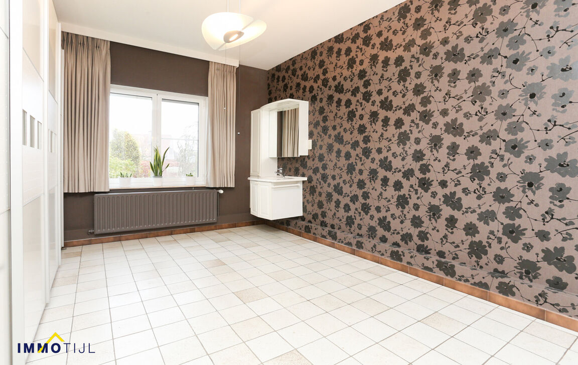 Gebouw voor gemengd gebruik te koop in Lebbeke