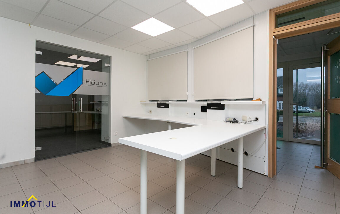 Gebouw voor gemengd gebruik te koop in Lebbeke