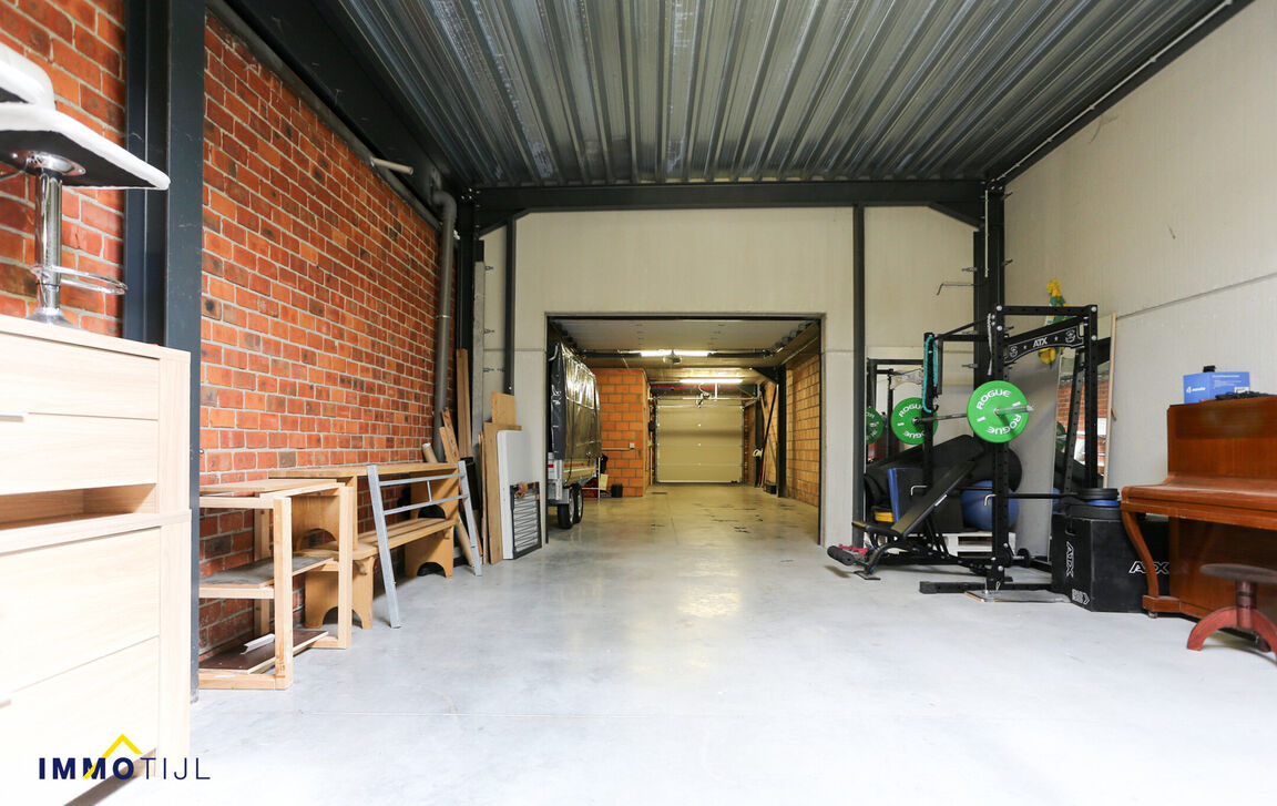 Gebouw voor gemengd gebruik te koop in Lebbeke