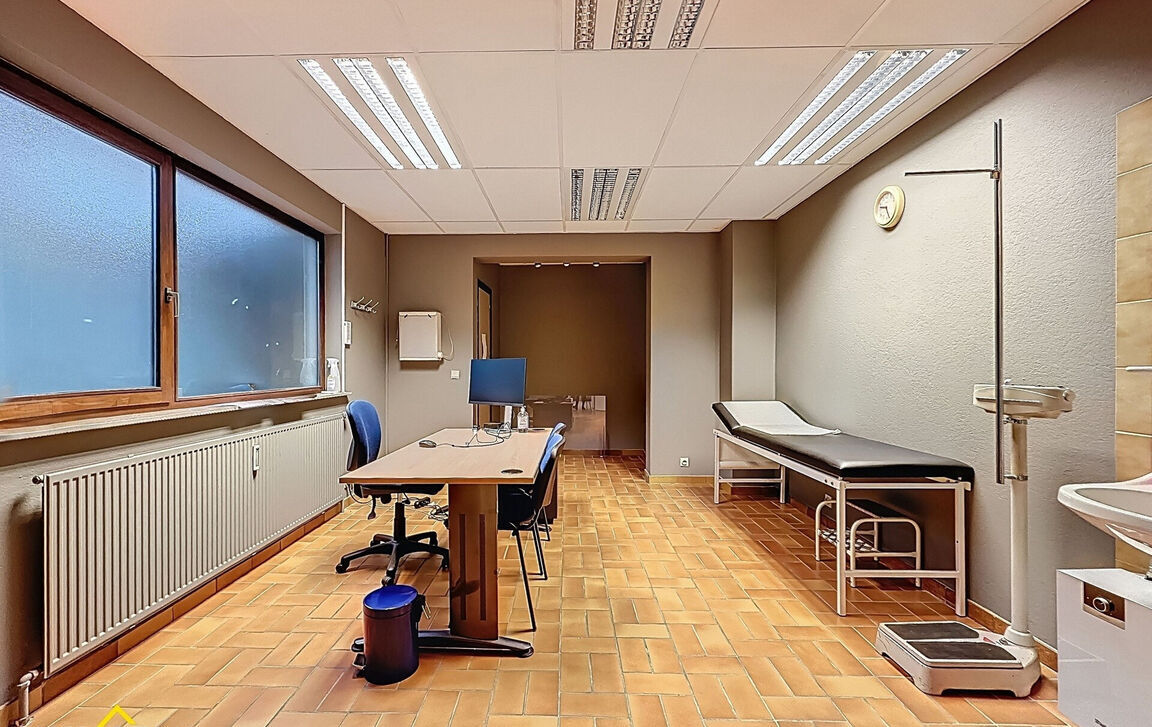 Gebouw voor gemengd gebruik te koop in Limal