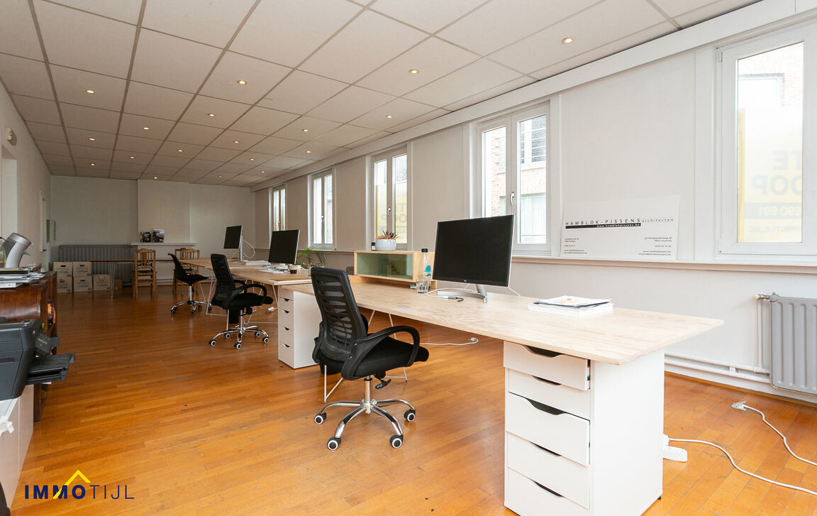 Gebouw voor gemengd gebruik te koop in Merchtem