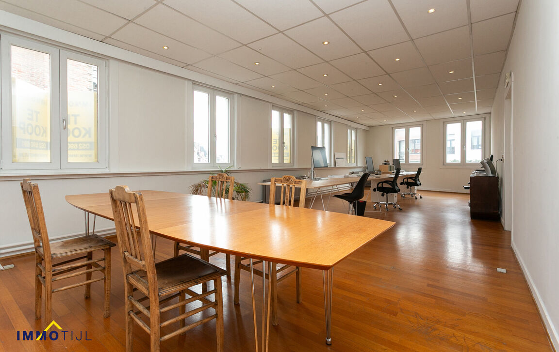 Gebouw voor gemengd gebruik te koop in Merchtem