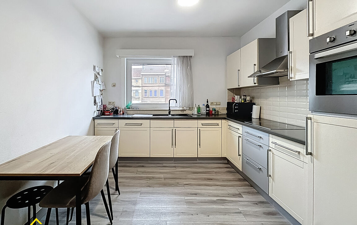 Gebouw voor gemengd gebruik te koop in Ninove