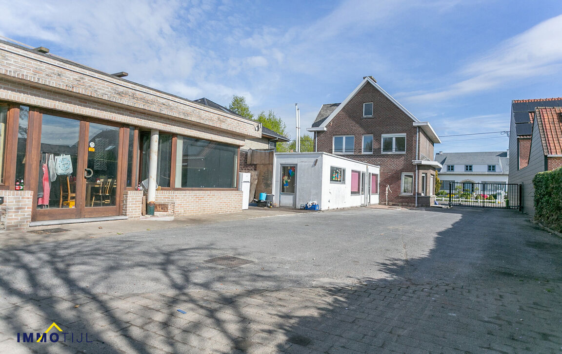 Gebouw voor gemengd gebruik te koop in Opwijk