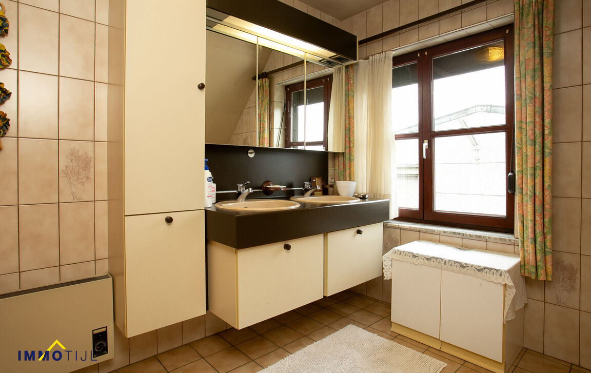 Gebouw voor gemengd gebruik te koop in Opwijk