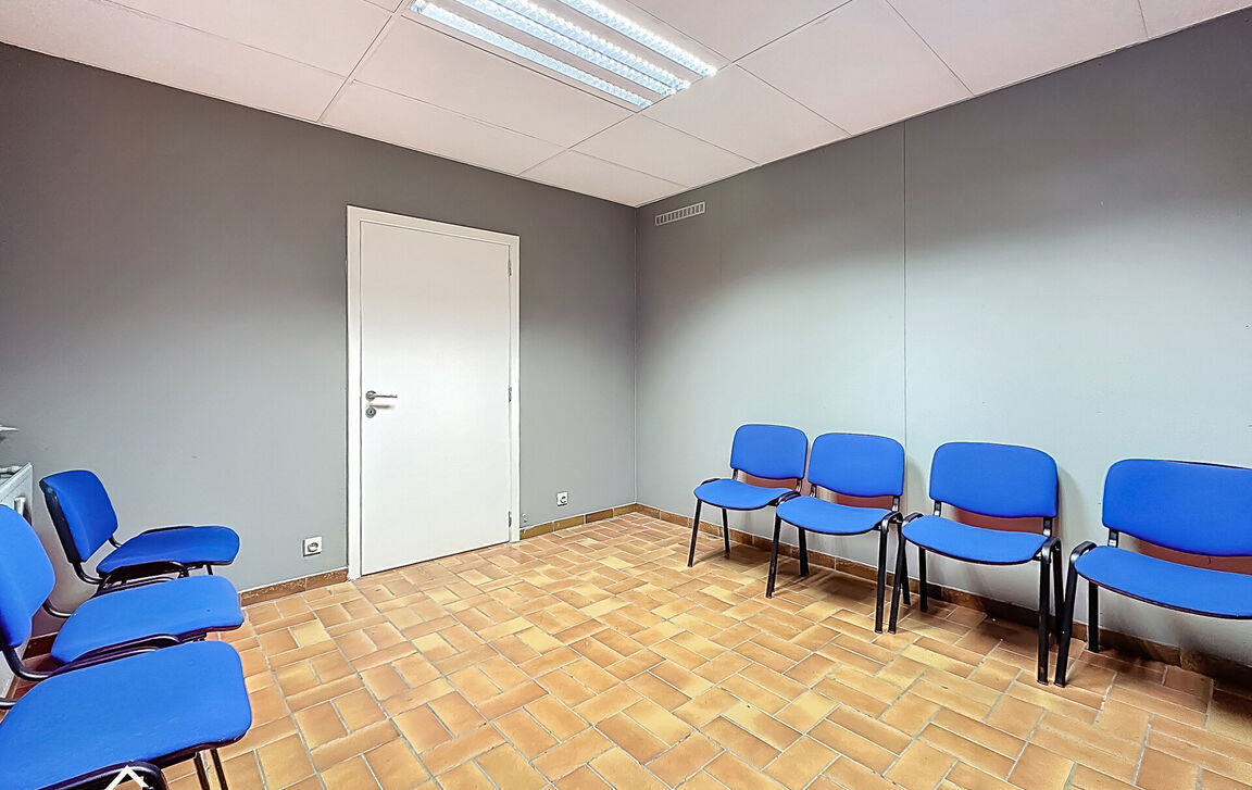 Gebouw voor gemengd gebruik te koop in Waver