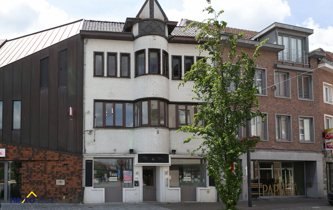 Gebouw voor gemengd gebruik te koop in Zele