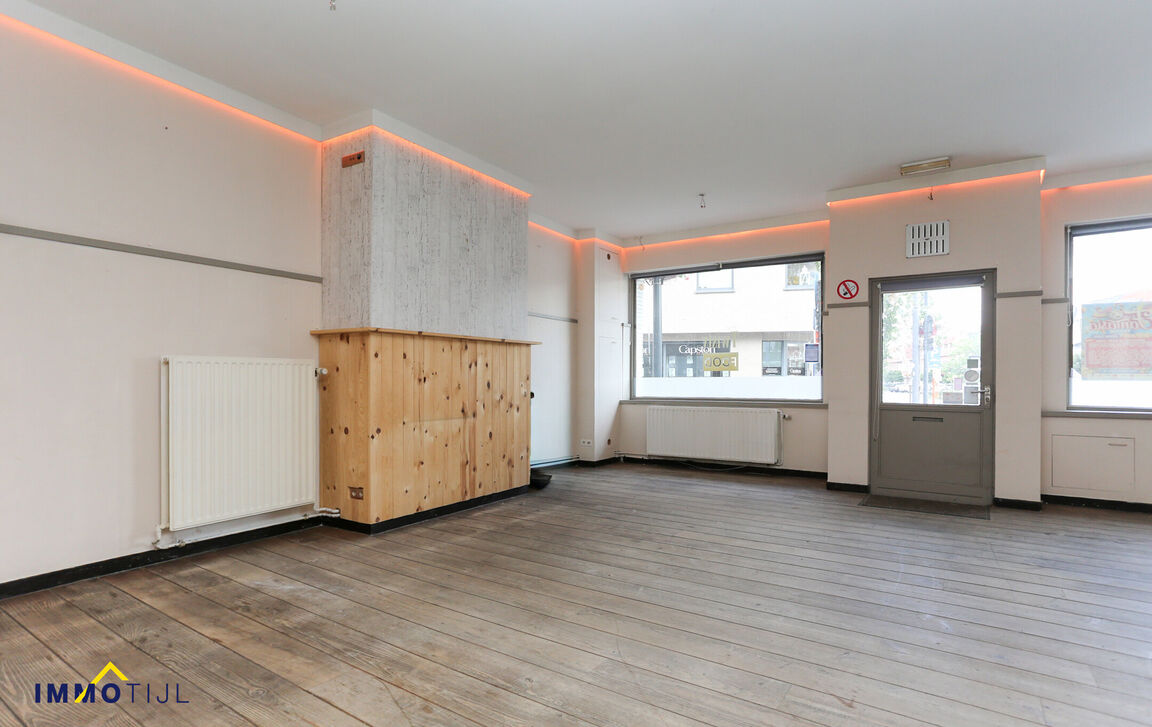 Gebouw voor gemengd gebruik te koop in Zele