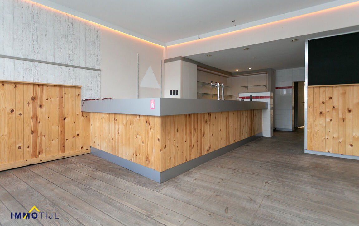 Gebouw voor gemengd gebruik te koop in Zele