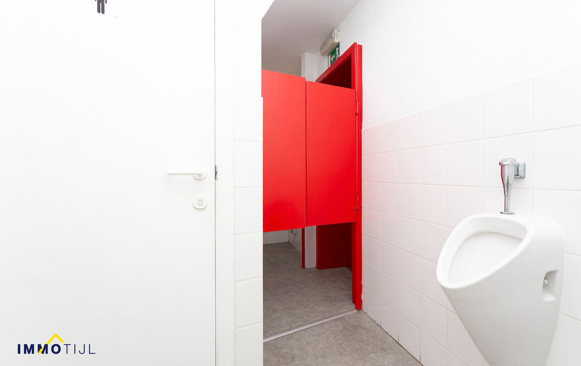 Gebouw voor gemengd gebruik te koop in Zele