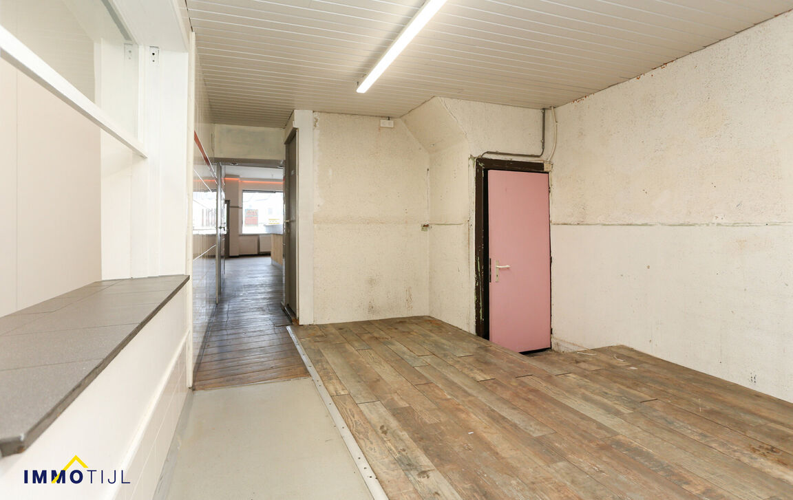 Gebouw voor gemengd gebruik te koop in Zele