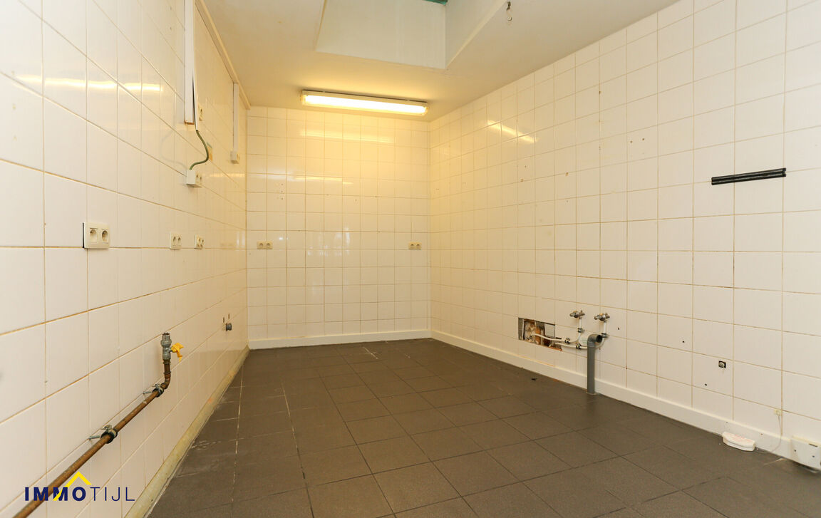 Gebouw voor gemengd gebruik te koop in Zele
