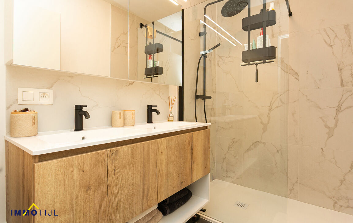 Gelijkvloerse verd. + tuin te koop in Baasrode