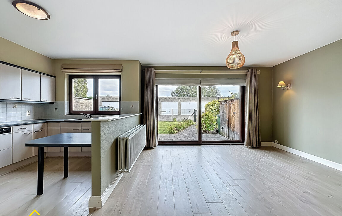 Gelijkvloerse verd. + tuin te koop in Lebbeke