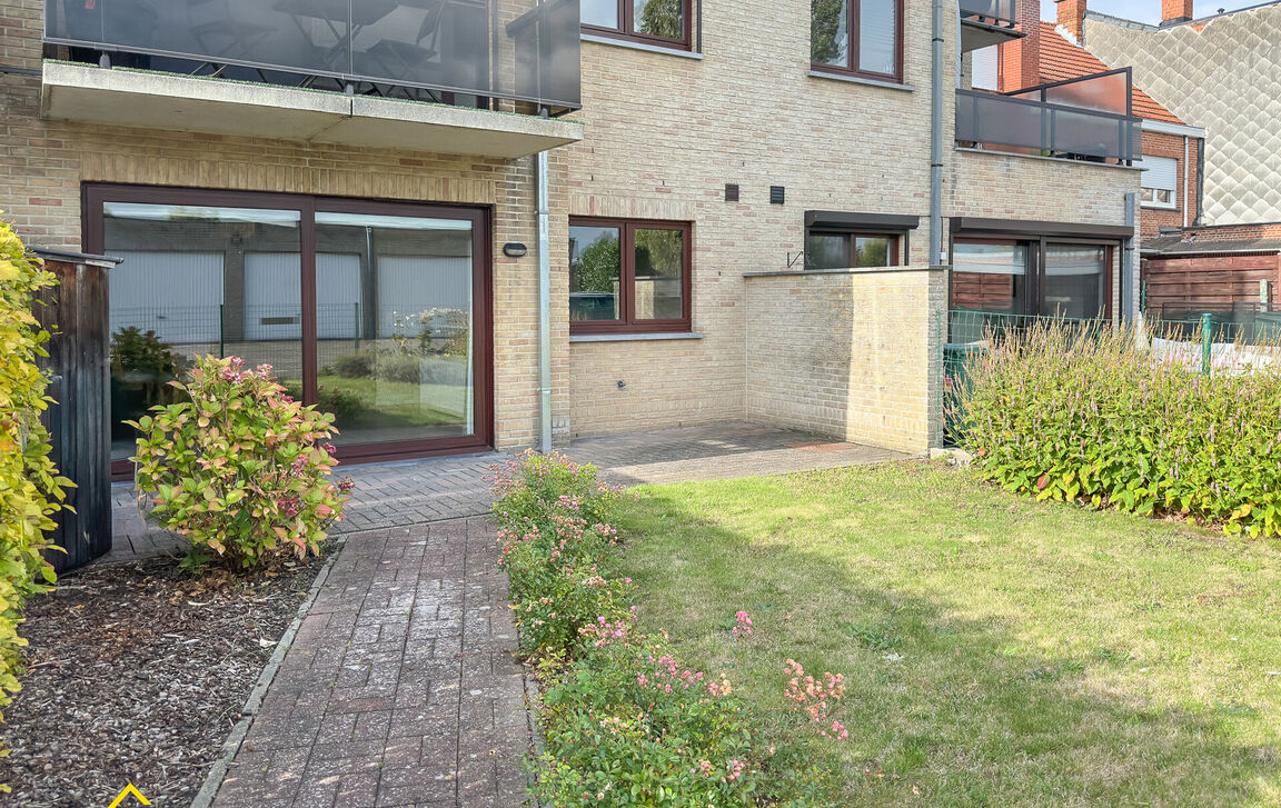 Gelijkvloerse verd. + tuin te koop in Lebbeke
