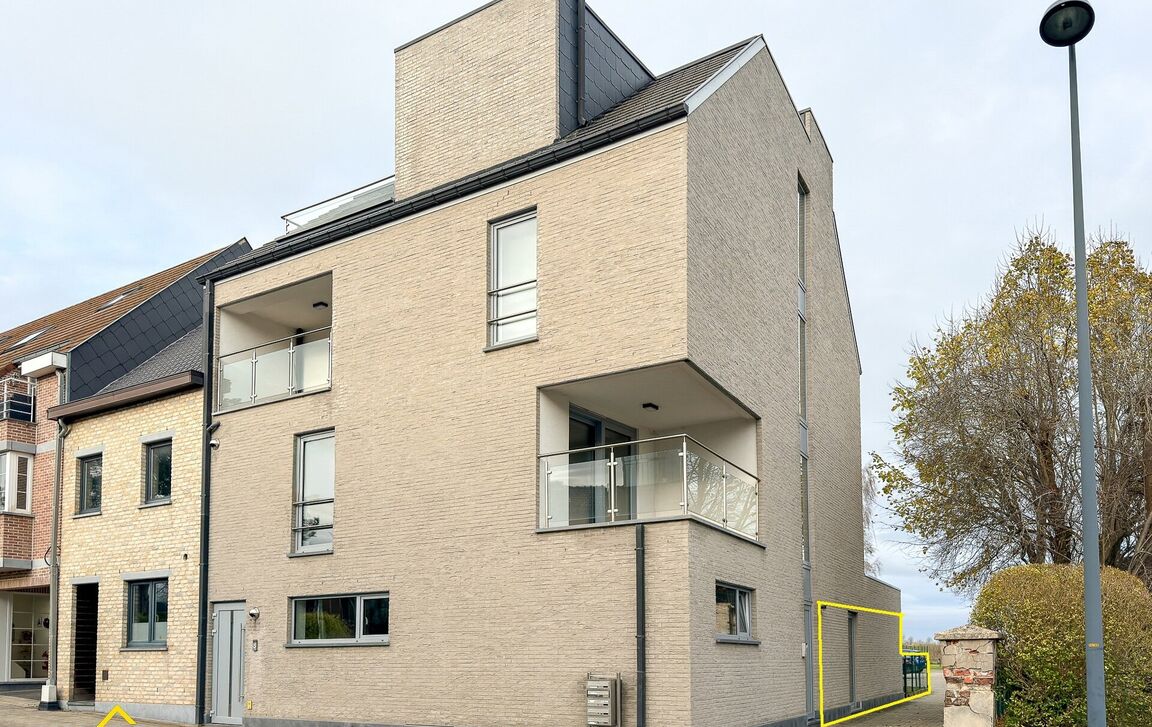 Gelijkvloerse verd. + tuin te koop in Nieuwerkerken