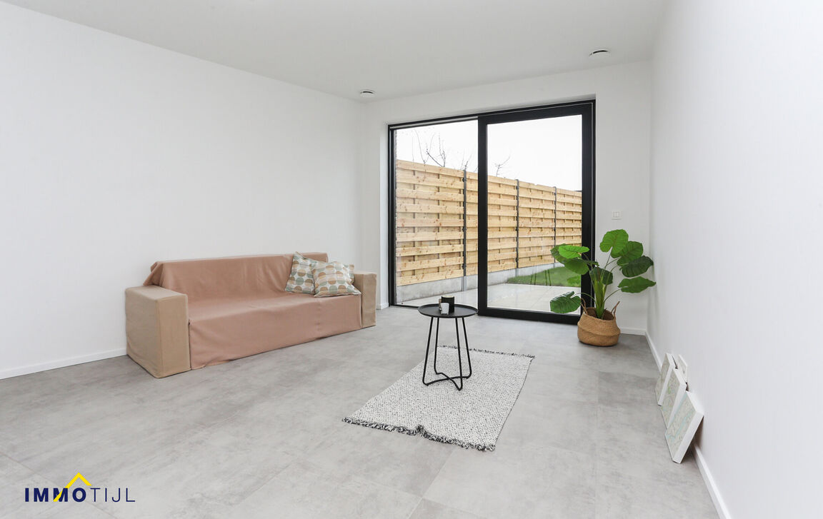 Gelijkvloerse verdieping te koop in Lebbeke