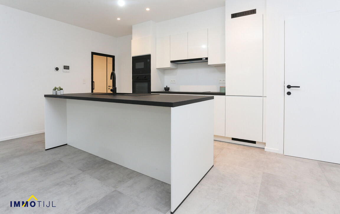 Gelijkvloerse verdieping te koop in Lebbeke