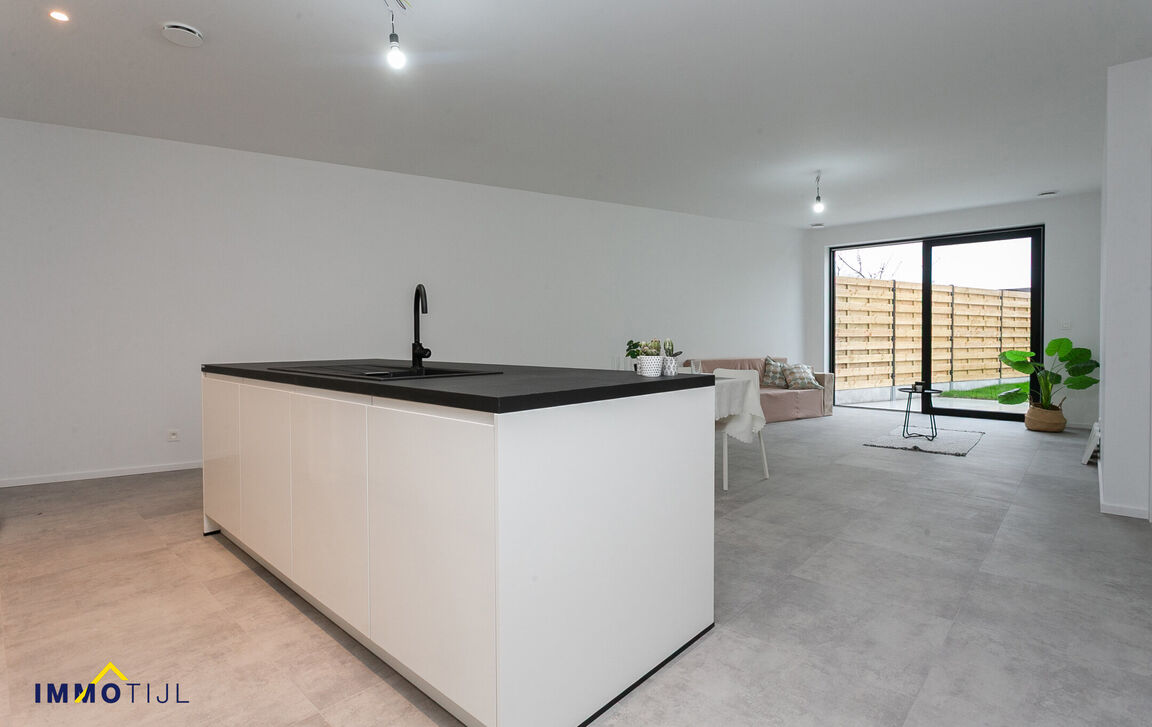 Gelijkvloerse verdieping te koop in Lebbeke