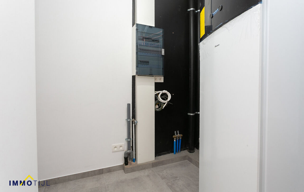 Gelijkvloerse verdieping te koop in Lebbeke