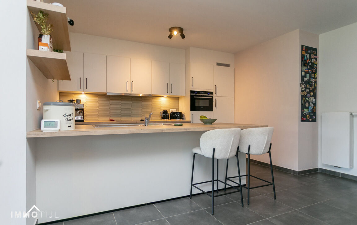 Gelijkvloerse verdieping te koop in Lebbeke