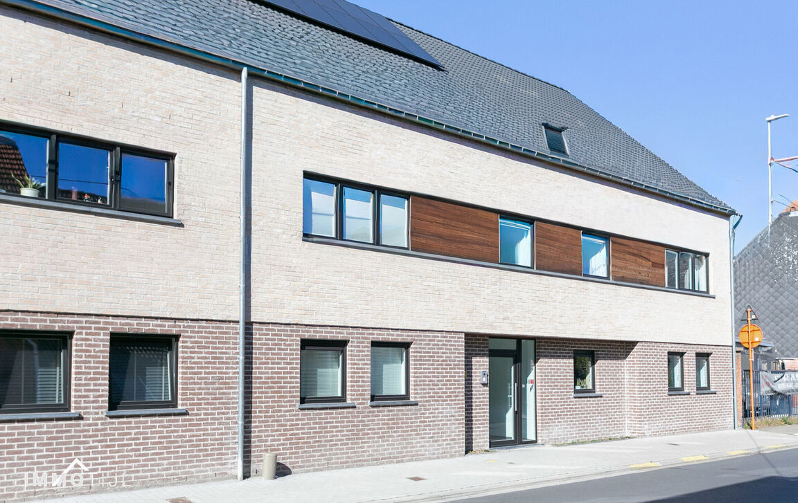 Gelijkvloerse verdieping te koop in Lebbeke