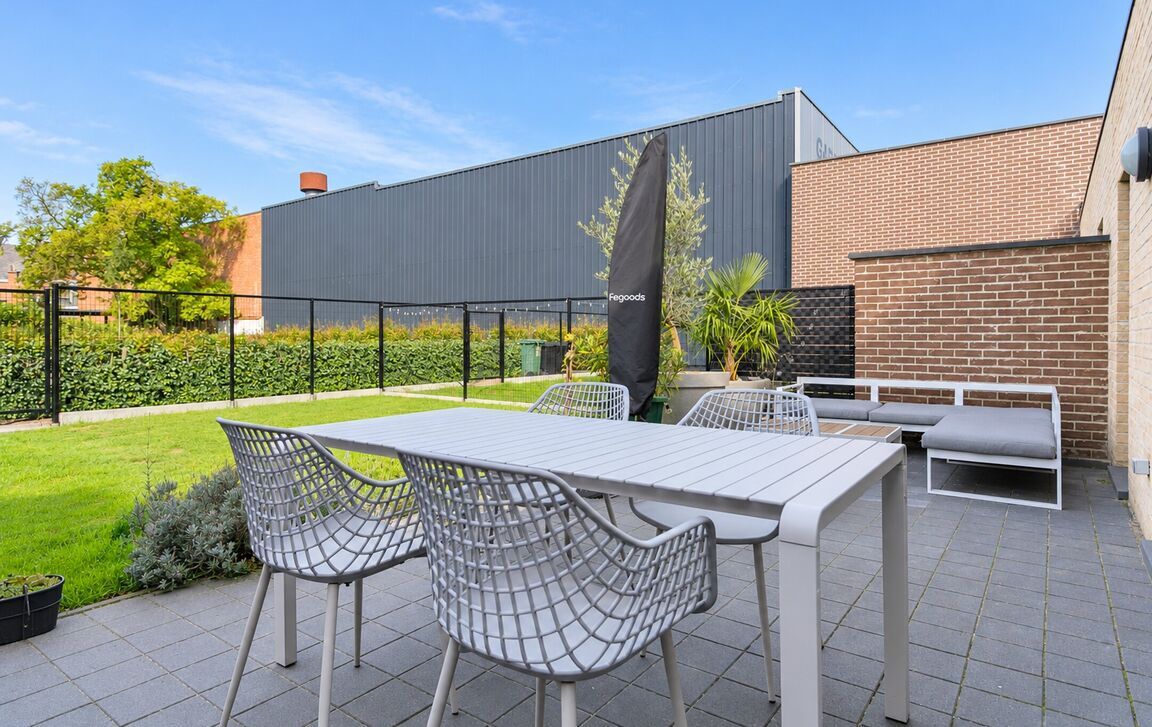 Gelijkvloerse verdieping te koop in Lebbeke