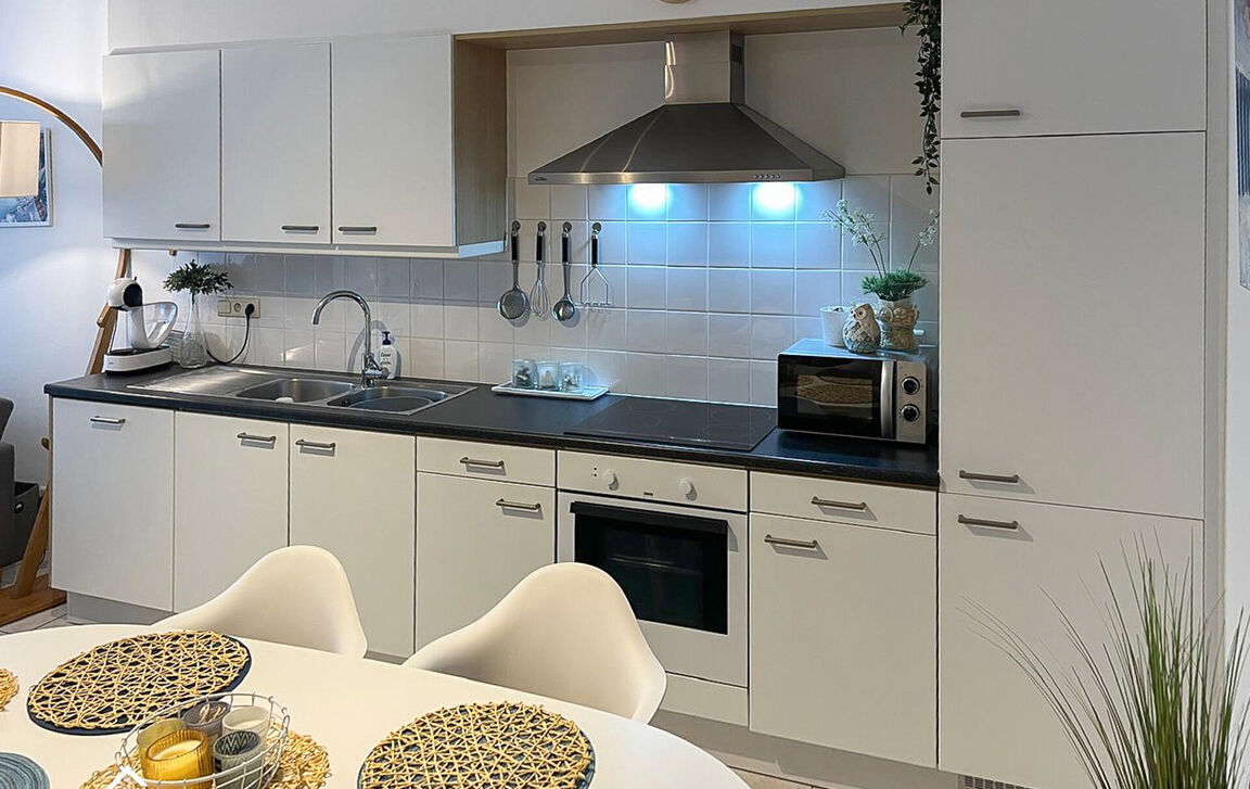 Gelijkvloerse verdieping te koop in Oostende