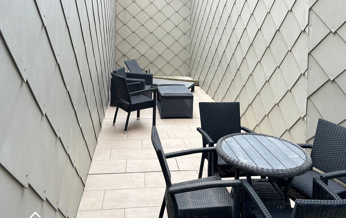Gelijkvloerse verdieping te koop in Oostende