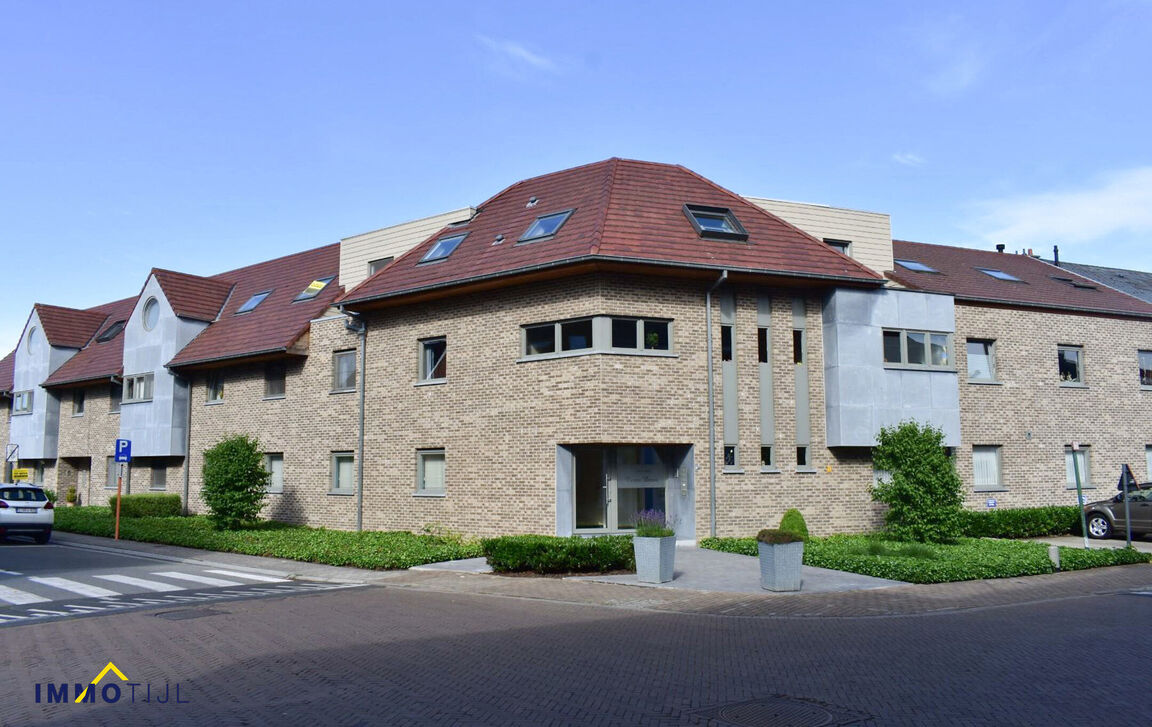 Gesloten garagebox te huur in Lebbeke