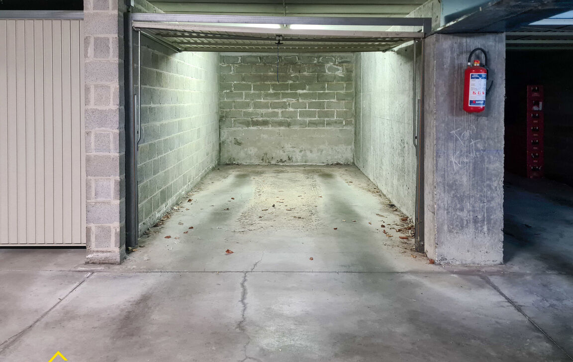 Gesloten garagebox te koop in Aalst