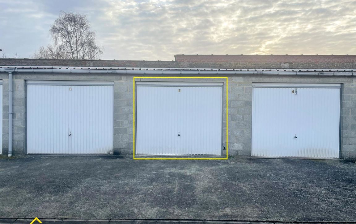 Gesloten garagebox te koop in Aalst