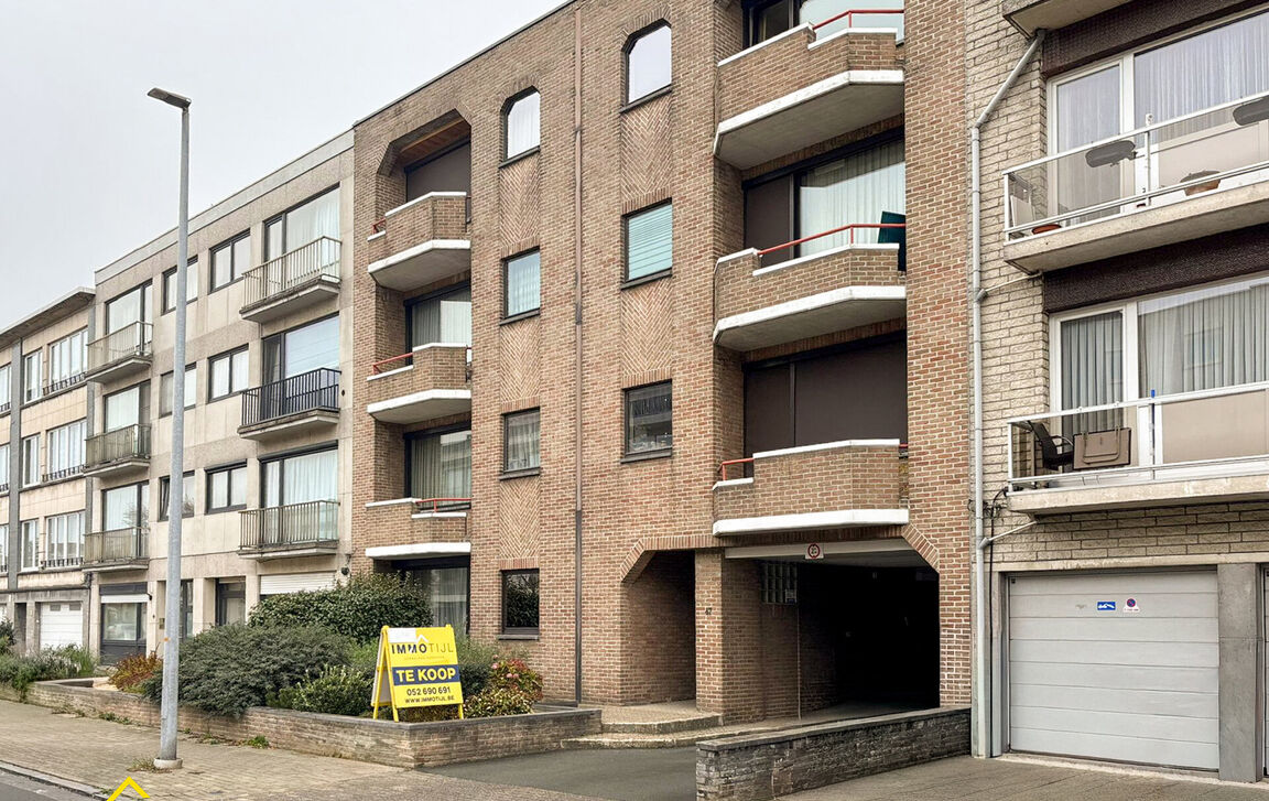 Gesloten garagebox te koop in Zellik