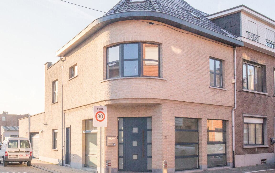 Individuele handelszaak te huur in Lebbeke