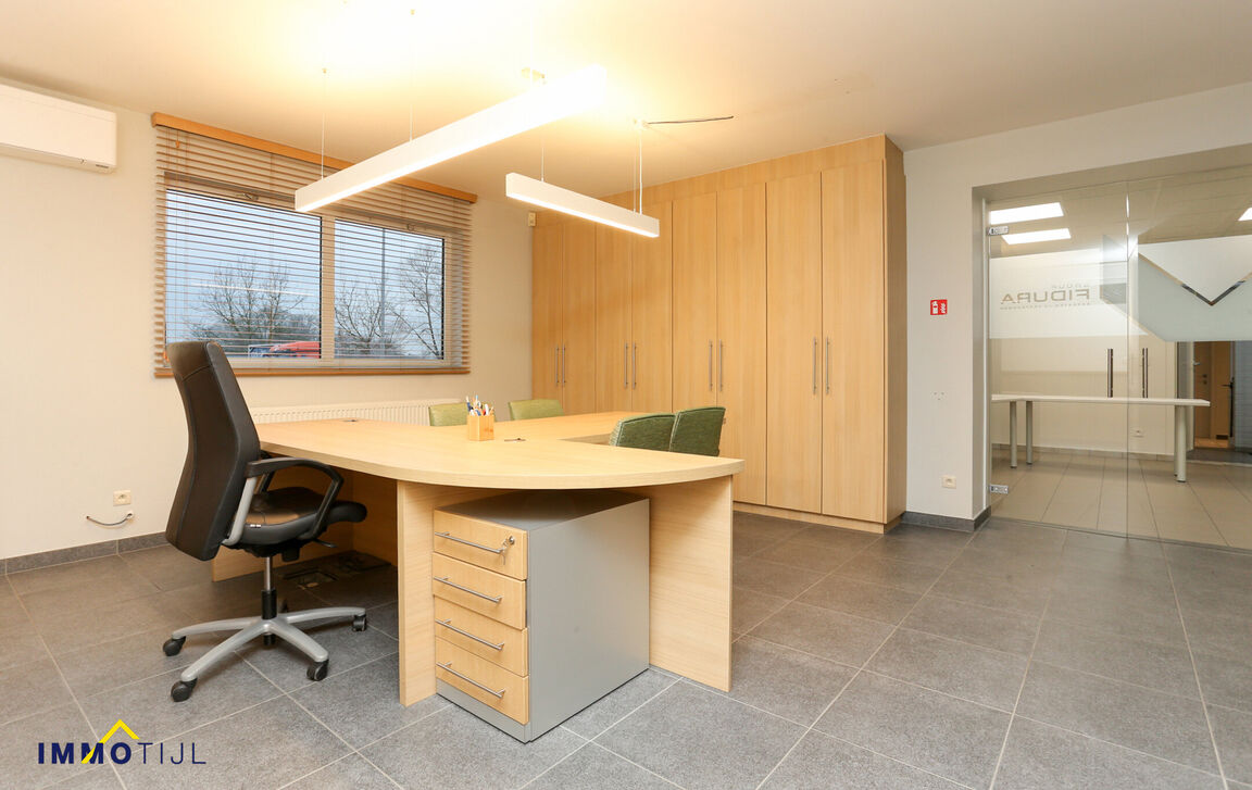 Individuele handelszaak te koop in Lebbeke