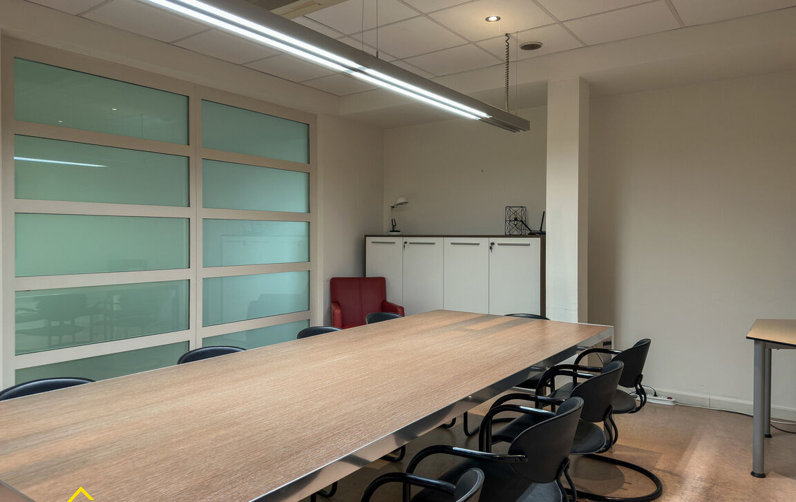 Kantoor te koop in Ninove