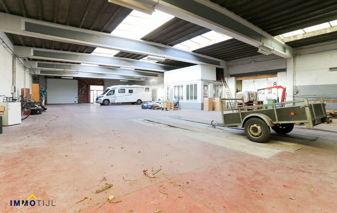 Kantoren & magazijn te koop in Dendermonde