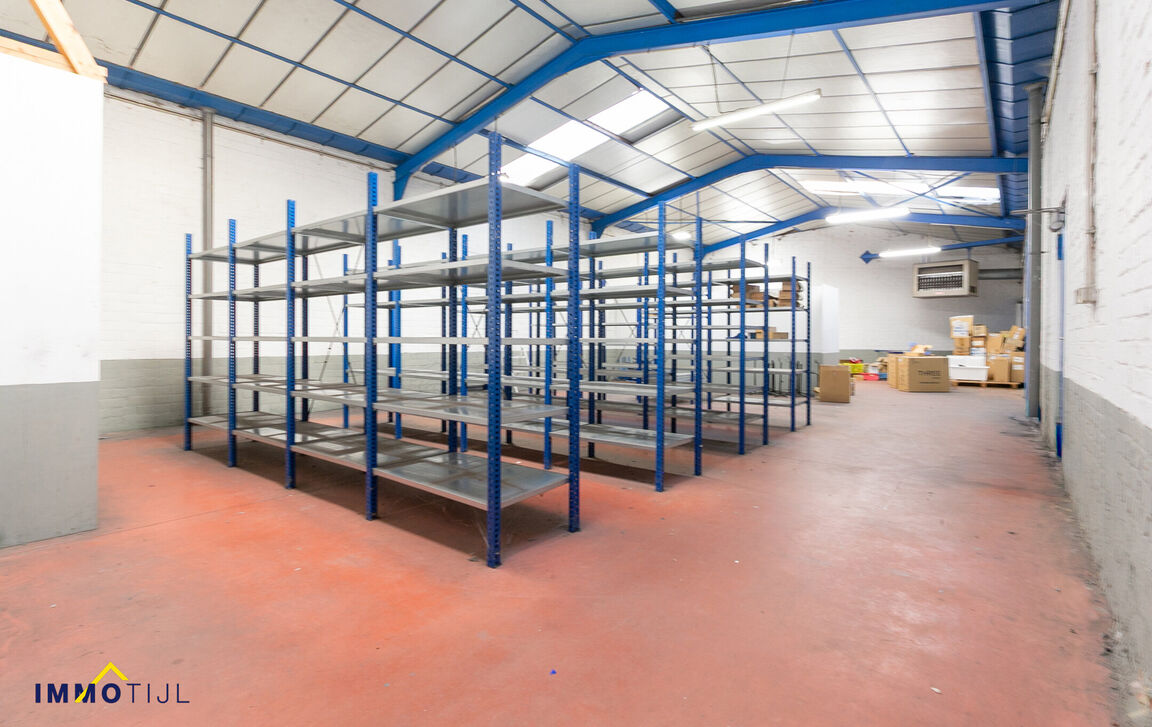 Kantoren & magazijn te koop in Dendermonde