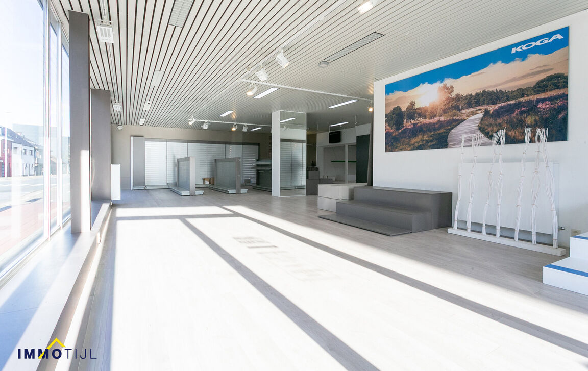 Kantoren & magazijn te koop in Dendermonde