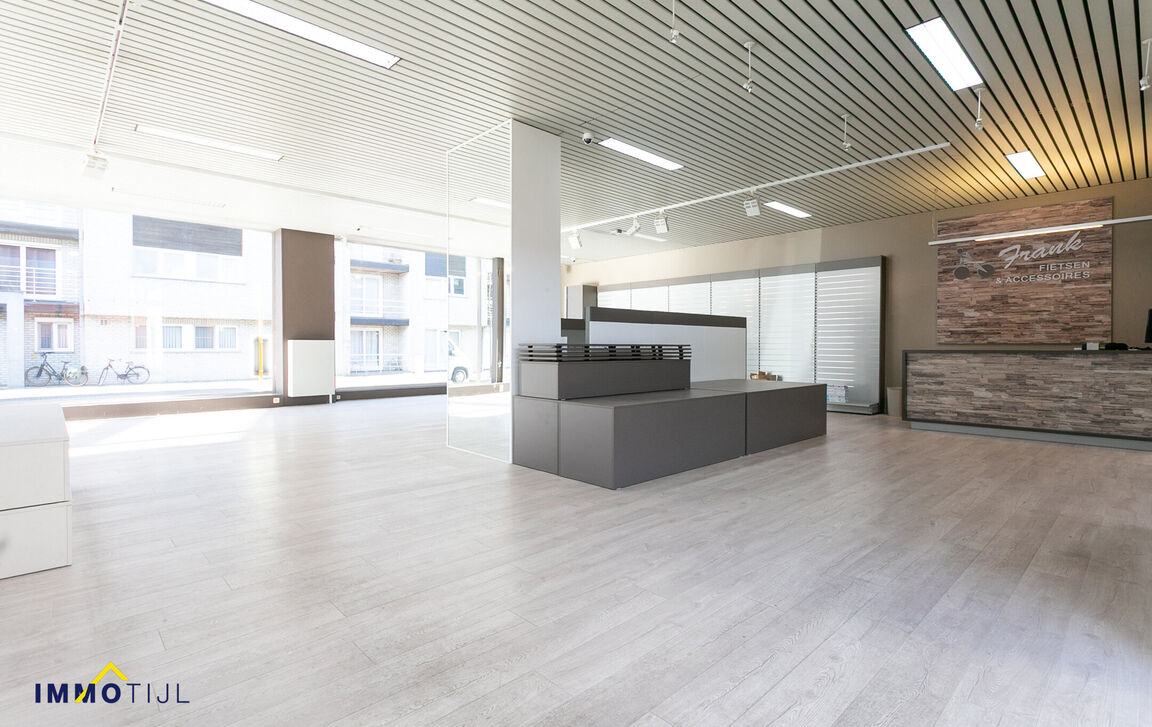 Kantoren & magazijn te koop in Dendermonde