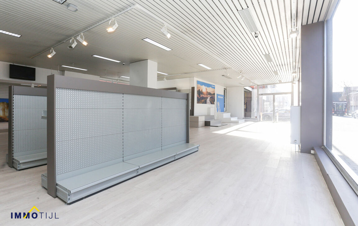 Kantoren & magazijn te koop in Dendermonde