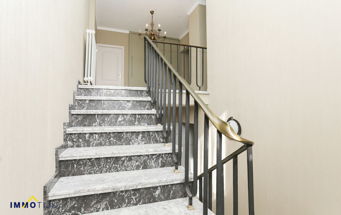 Kantoren & magazijn te koop in Dendermonde